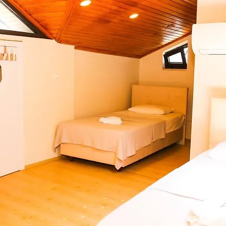 Villa Luxury 5 Minutes From Scenic Town Center And River