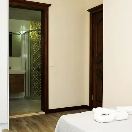 Luxury 5 Minutes From Scenic Town Center And River Villa *